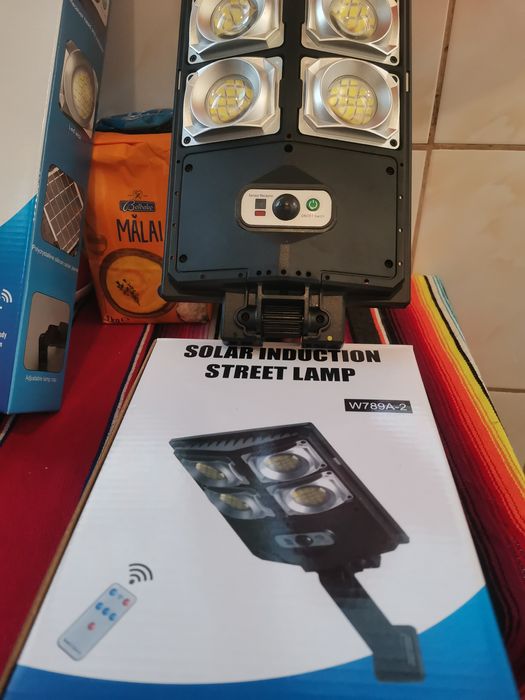 Lampă solară profesională