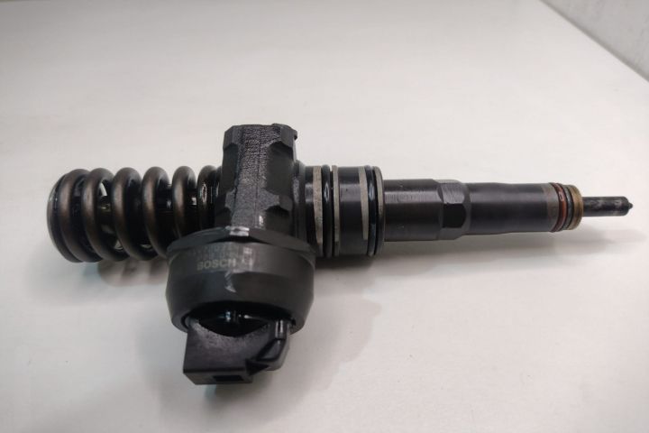 Injector Vw Audi Seat Skoda cod 038130073BP CT 038130073BP CT Volkswa