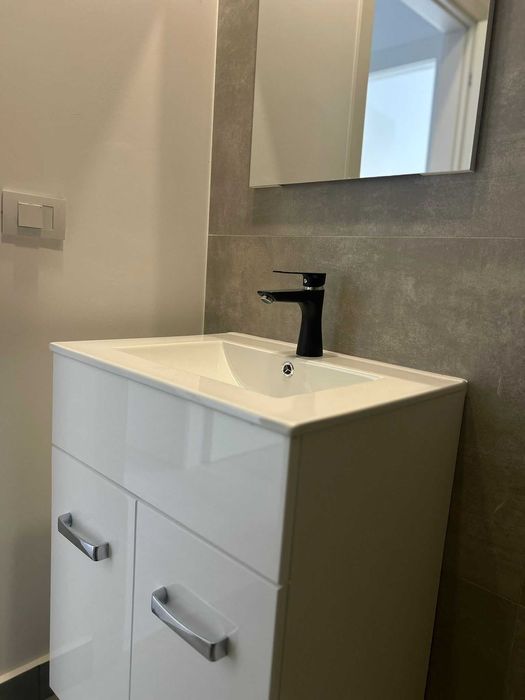 Apartament 3 camere spatios si luminos - Sisesti