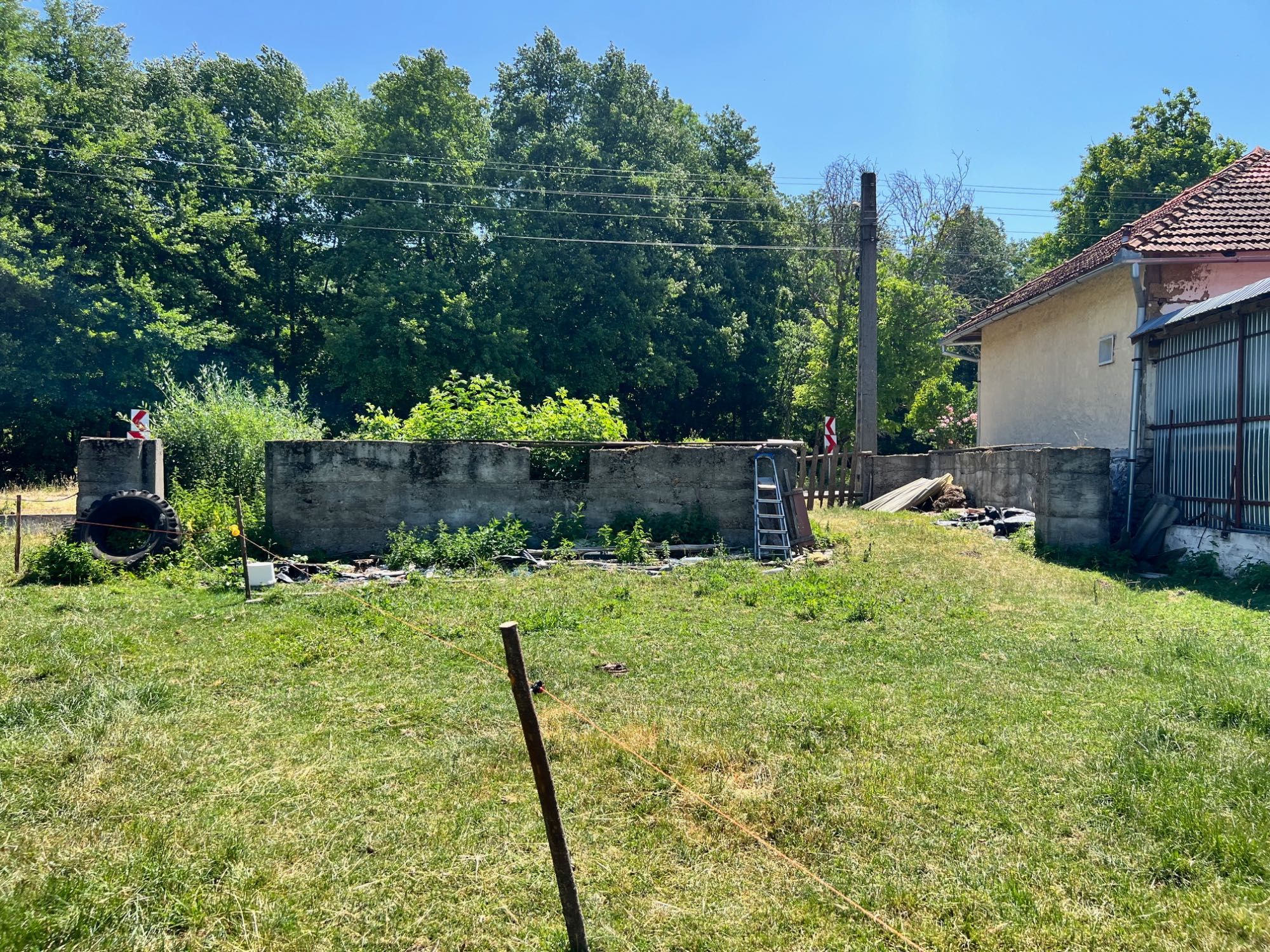 Teren intravilan cu fundatie, in Tarcaita