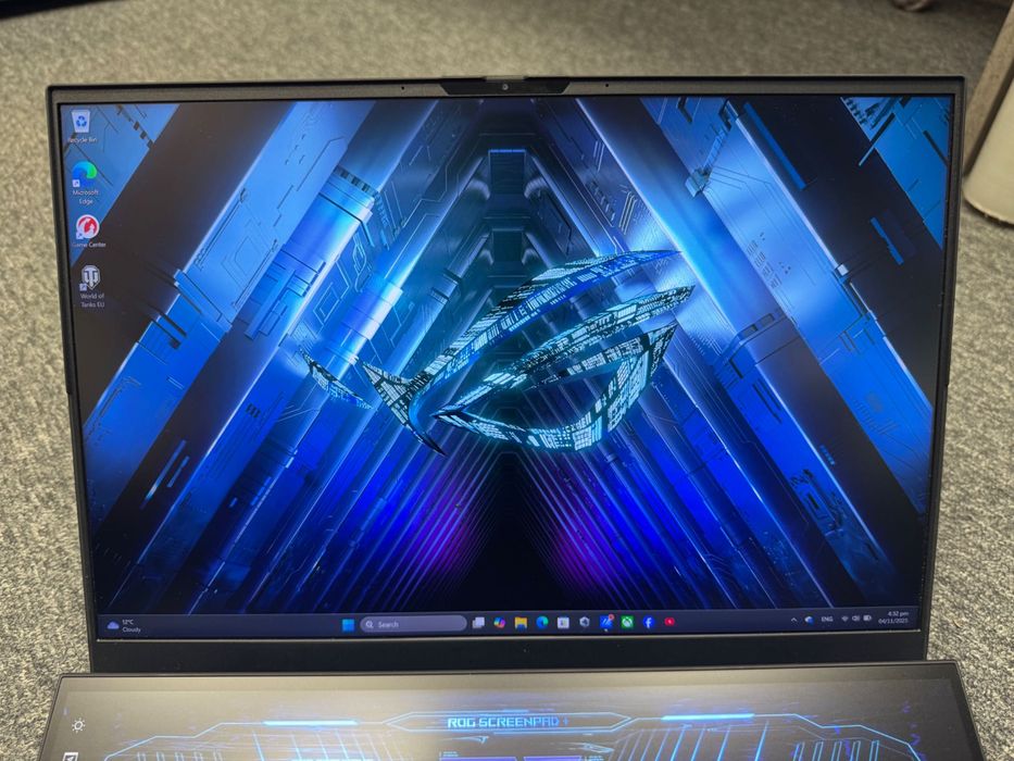 Asus ROG Zephyrus Duo 16  GX650