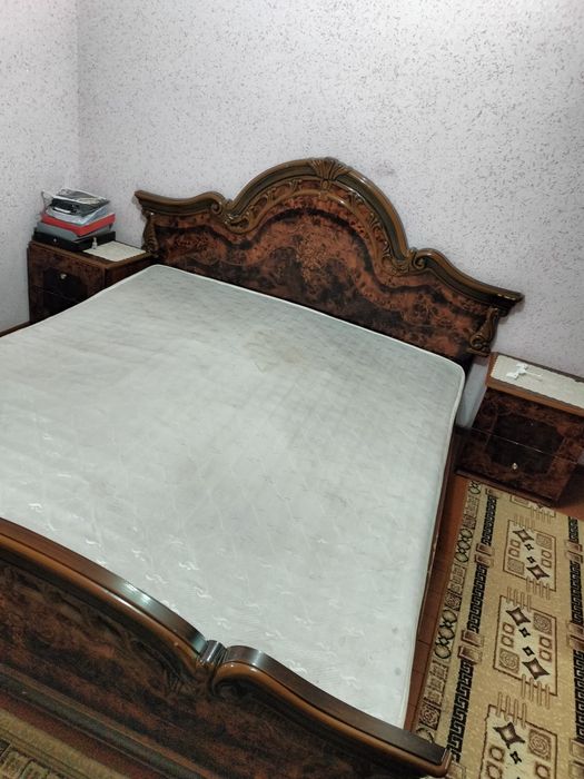 Spalni garnitur sotiladi