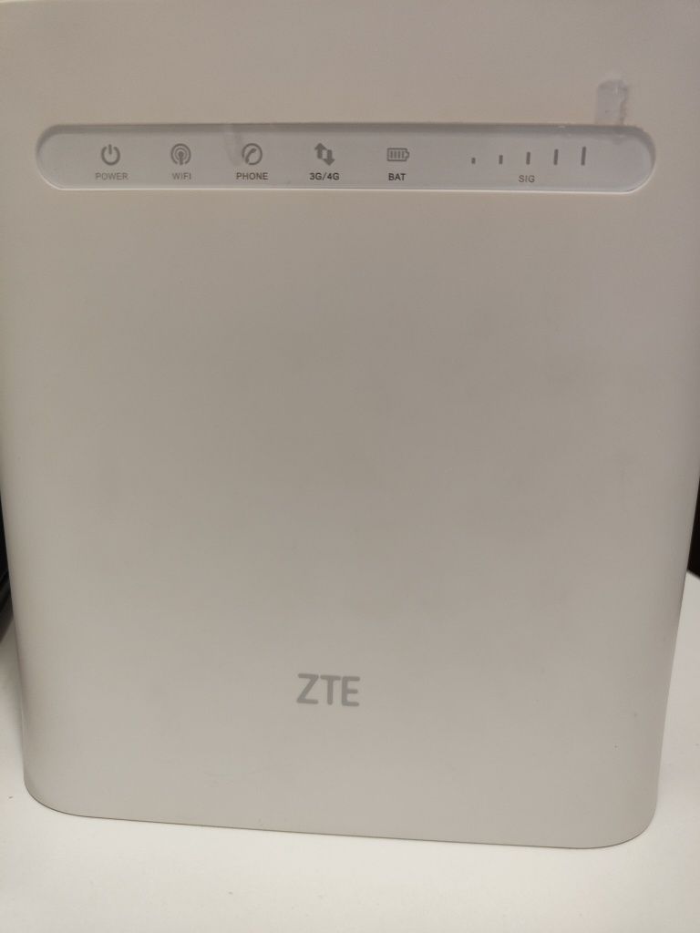 Router Wireless Portabil ZTE MF286 4G Gigabit Dual-Band AC 450+867