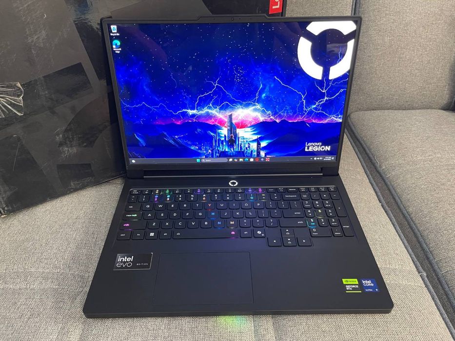 Legion Pro 7 pro Ultra 9 275HX RTX5080
