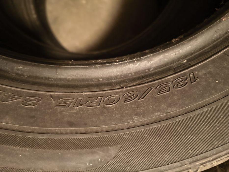 Vând 4 jante R14+2 seturi anvelope Michelin si Hankook/ totul 500 lei