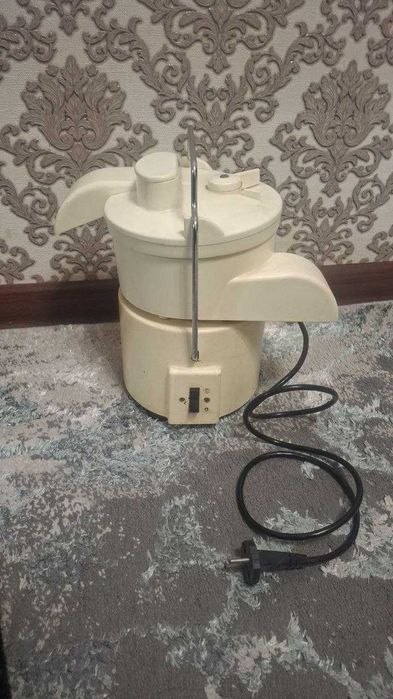 Продам  - соковыжималку  вам