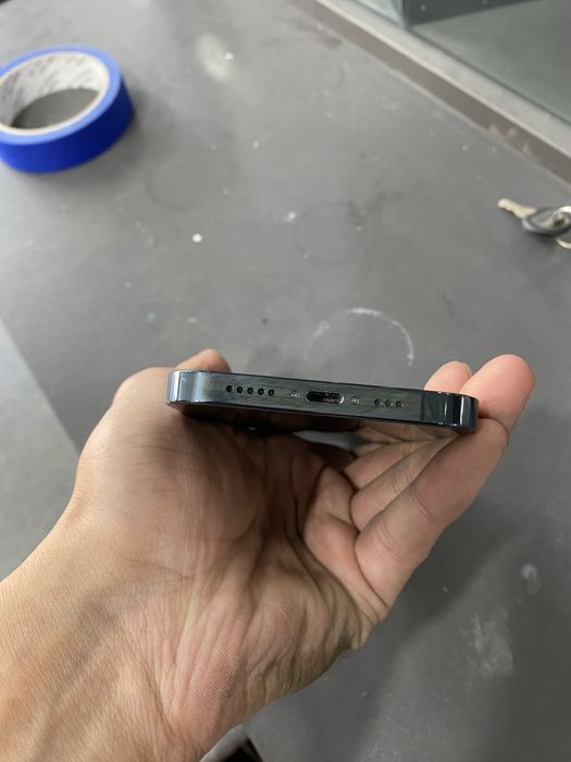 Iphone 12 pro 128 gb holati ideyal bitda aybi feys aydi ishlamidi