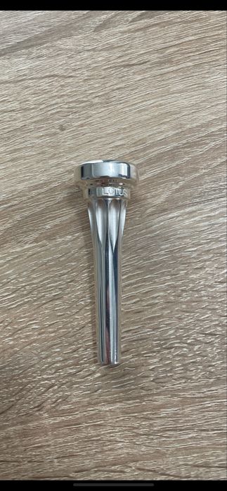 Vand mustiuc trompeta lotus 2xl2