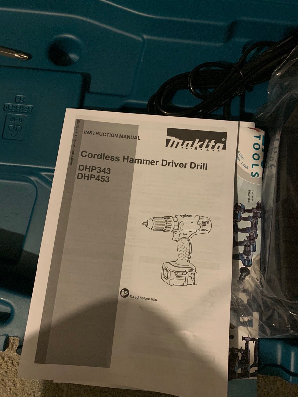 Винтоверт Makita DHP453