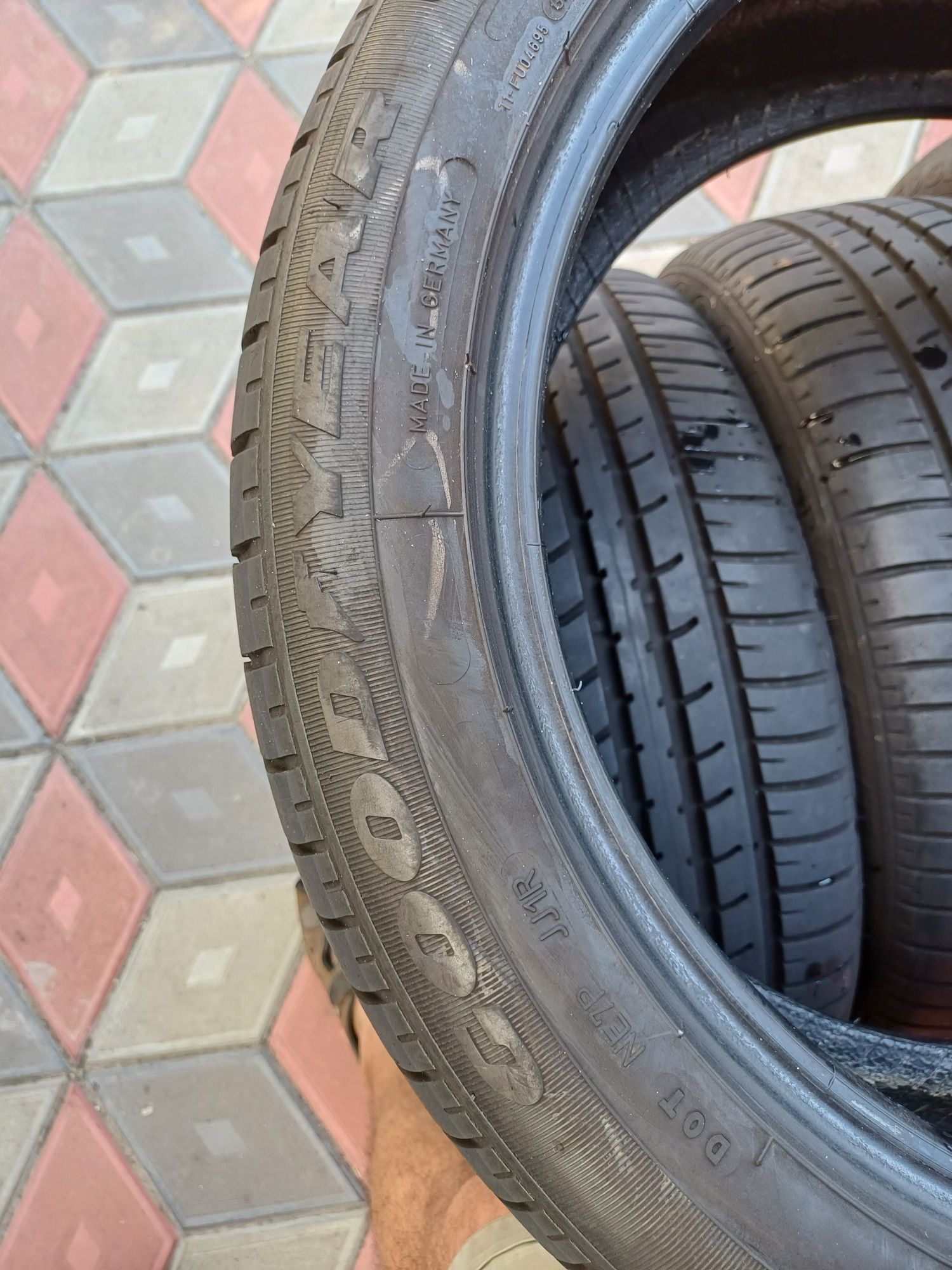 Vand 4 anvelope de vara 205 50 r17 GOODYEAR foarte bune