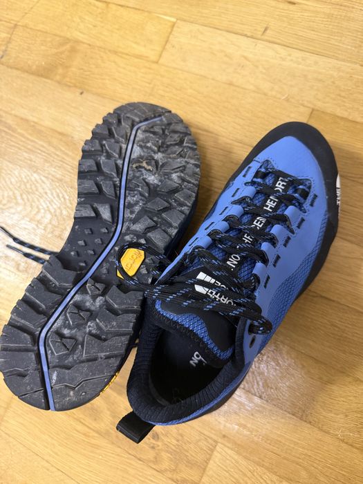 Bocancei impermeabili North Face