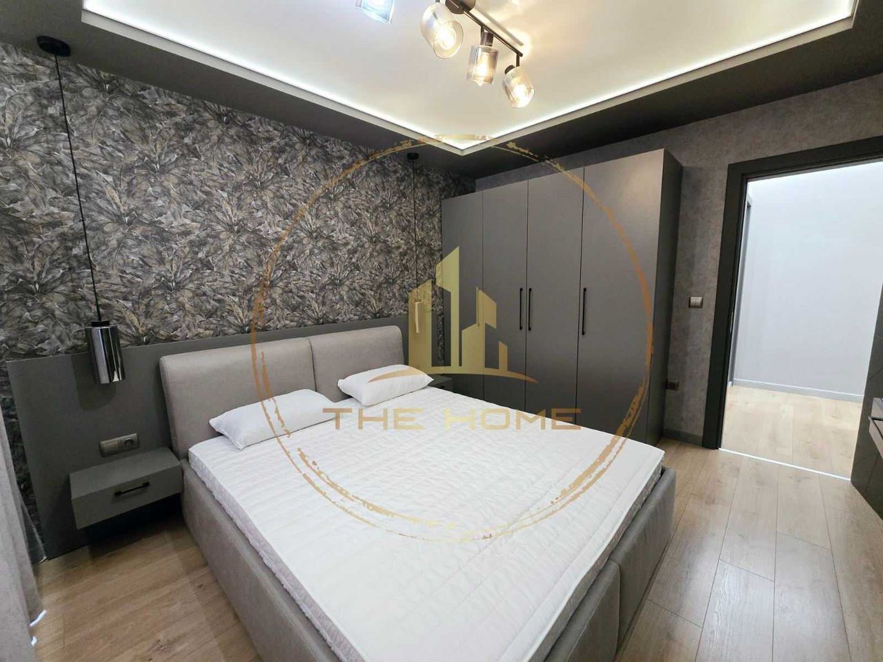 Дава се под наем Тристаен апартамент в Варна, Бриз - 80 кв.м за 1200 € - Снимка #10
