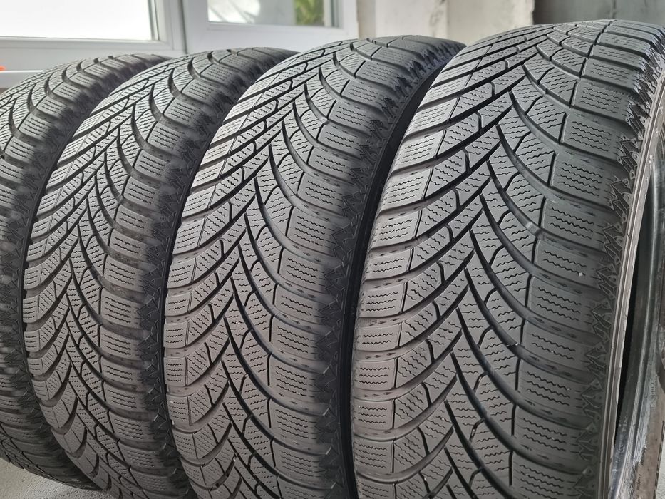 "Dot 22/23" 205/60/16 Semperit 4Броя: 300лв 6.5мм