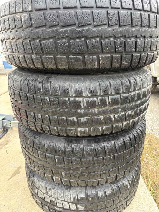 Продавам Джанти с гуми 265/75 R16