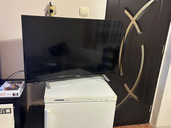 Смарт телевизор 42 инча