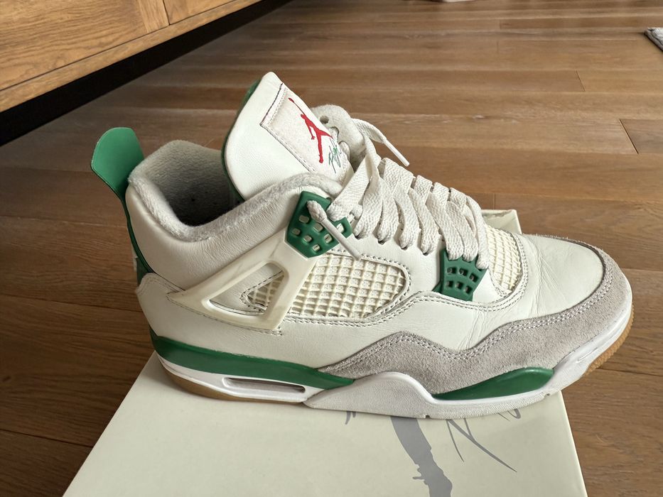 AIR JORDAN 4 Retro sp