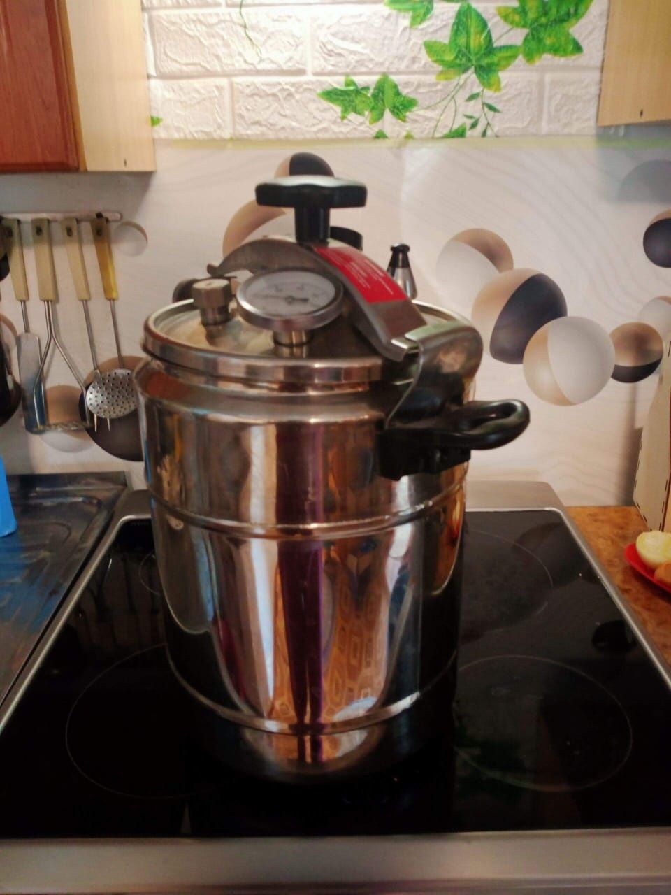 Продам кастрюлю.