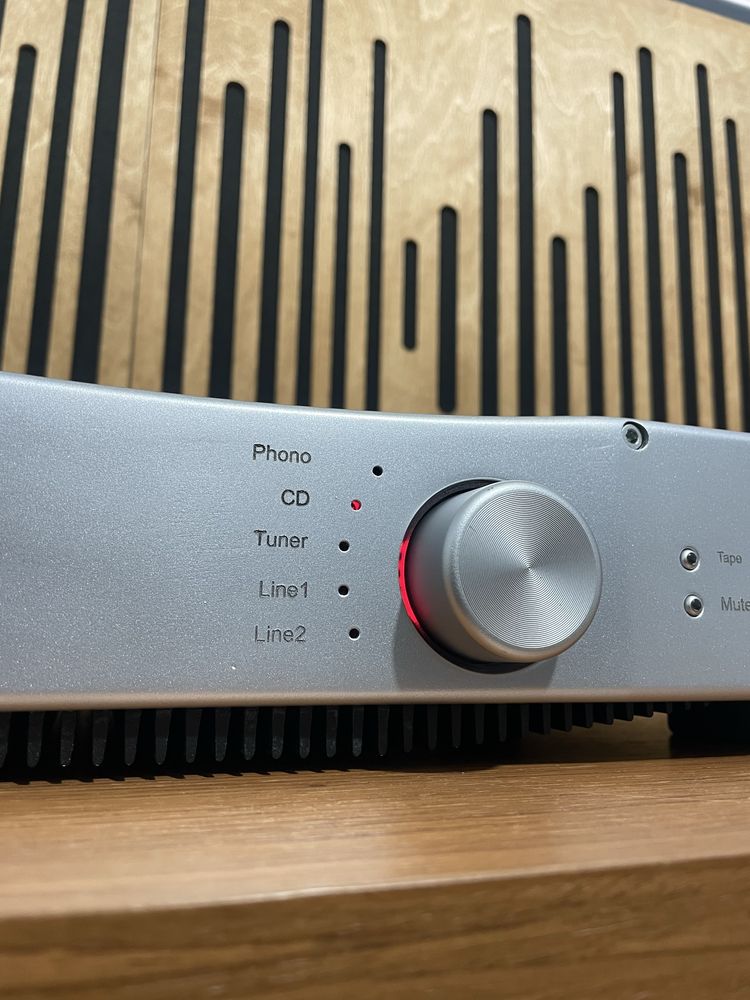 Amplificator Rega Mira 3 100W