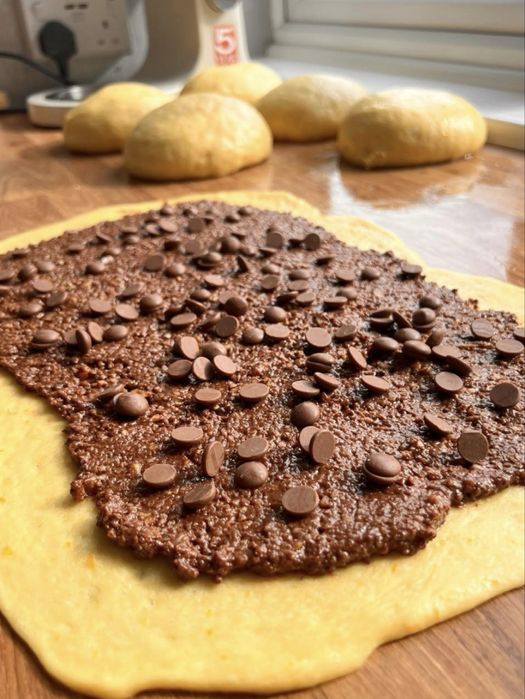 Vand cozonaci cu nutela si nucă