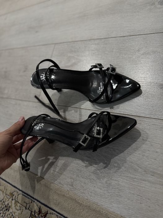 Чёрные босоножки новые, надевались 1 раз, размер 37