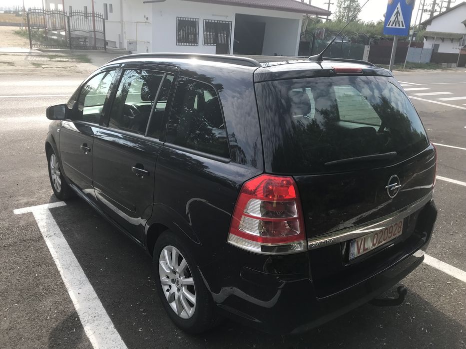 Opel Zafira”B”-1.8 Benz-2009-140cp-7 locuri-recent adusa