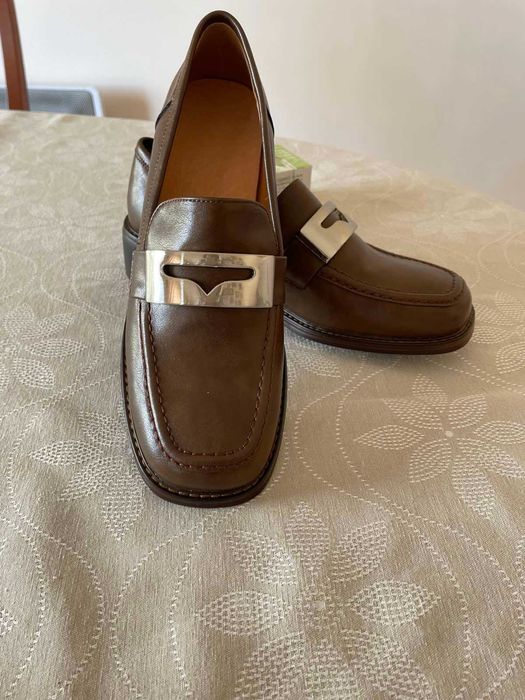 Продавам  обувки /тип мокасини,лоуфъри/  , №38,дължина на стелка 24см