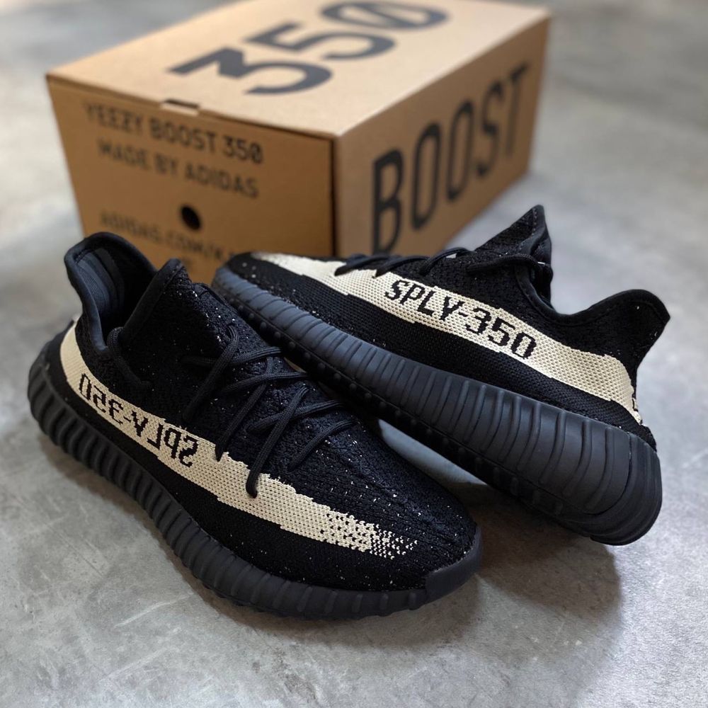 Yeezy Boost 350 v2 Oreo