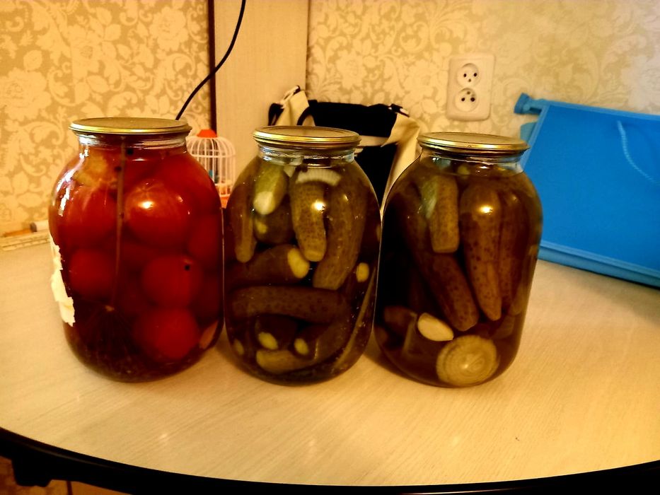 Продам солёнья, салаты