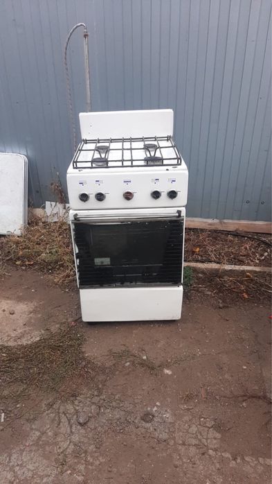 Продам газ плиту