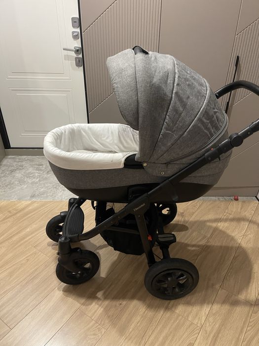 Продам коляску АDamex