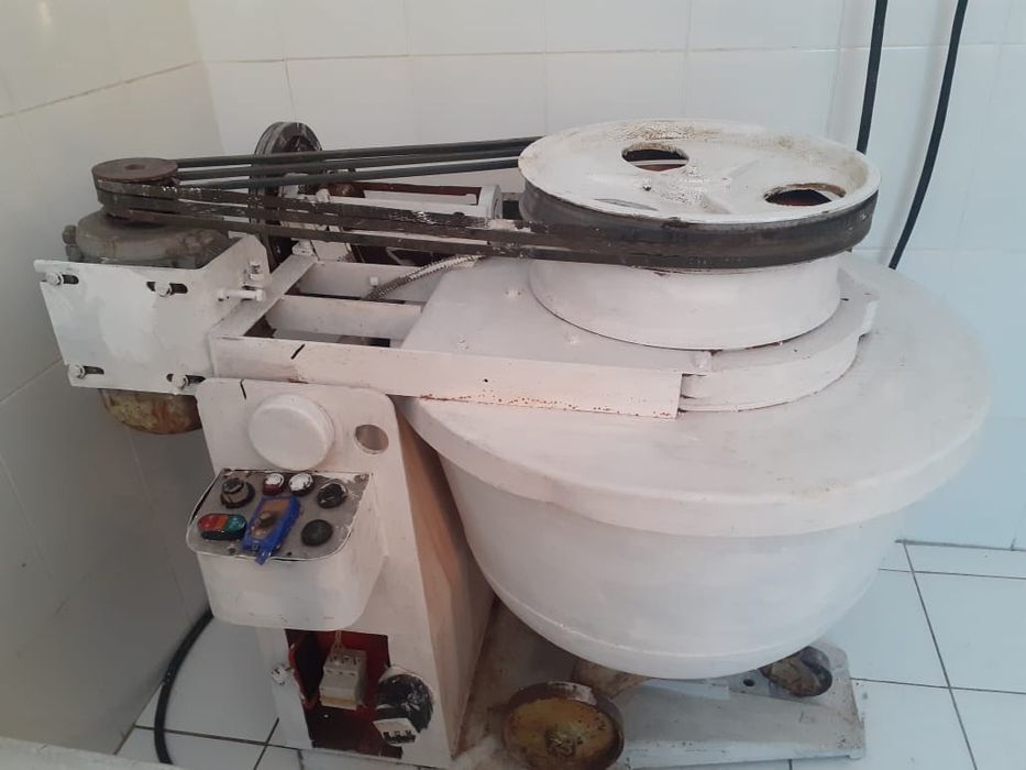 Продам тестомес 50кг