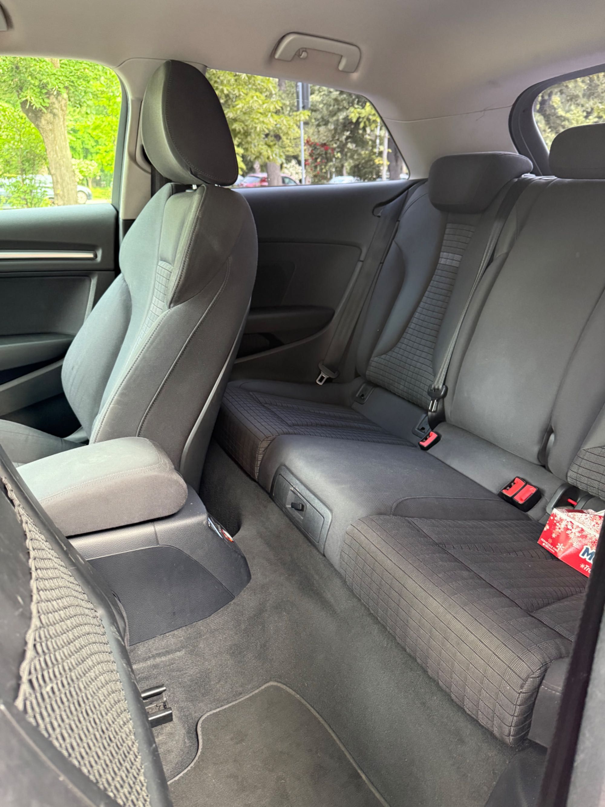 Audi A3 rosu, 87.000 km, foarte bine intretinut