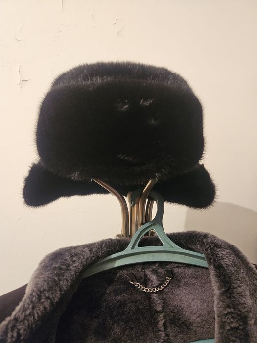 Шапка б/у состояние хорошо