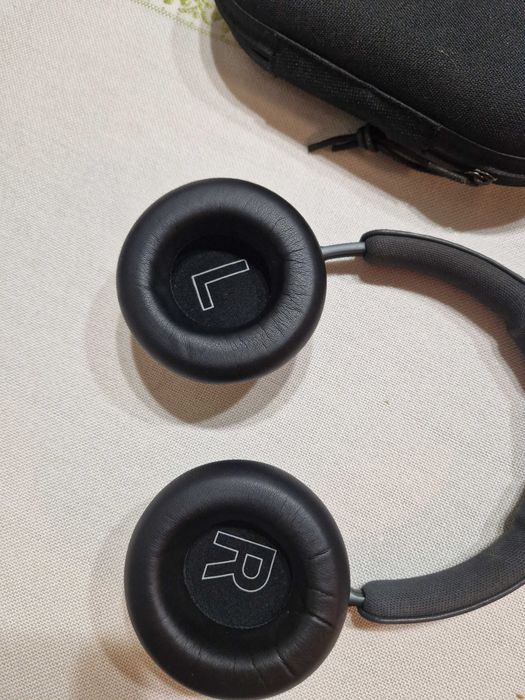 шумопотискащи слушалки bang & olufsen beoplay hx