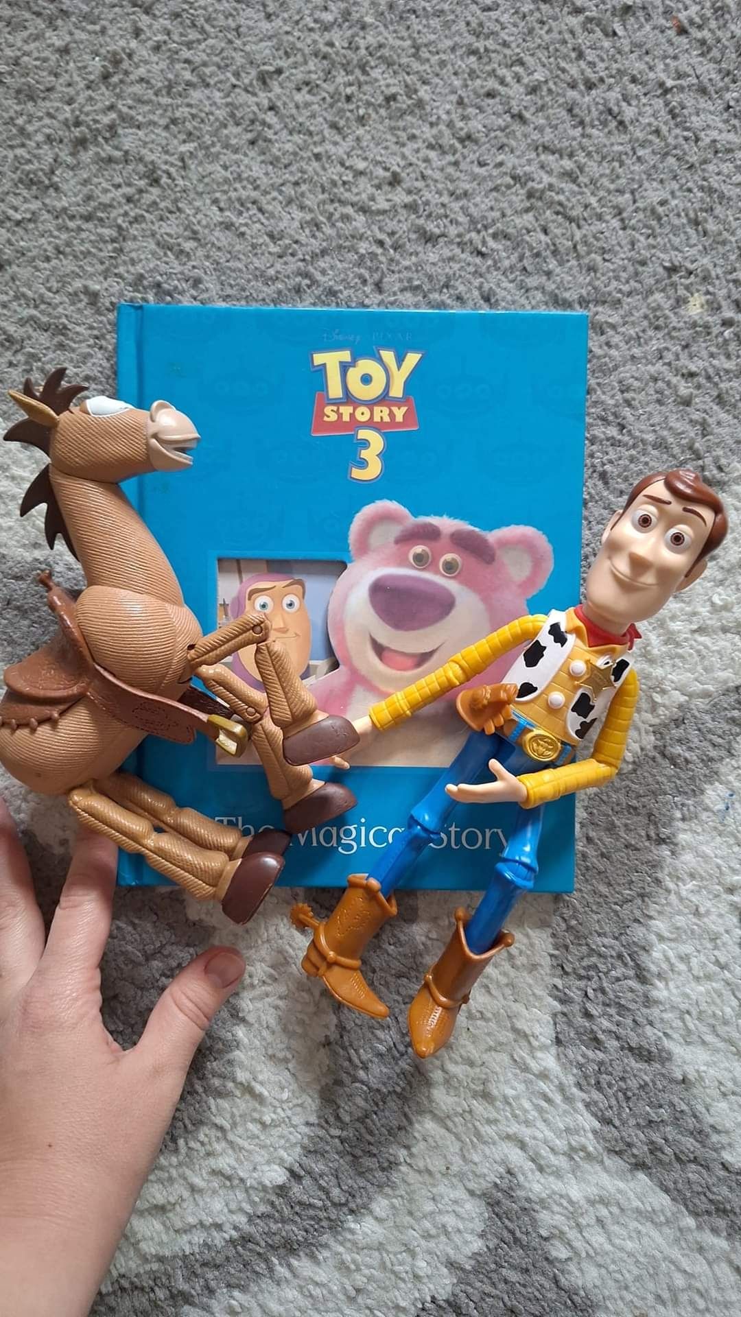 Set carte si jucarii Toy Story