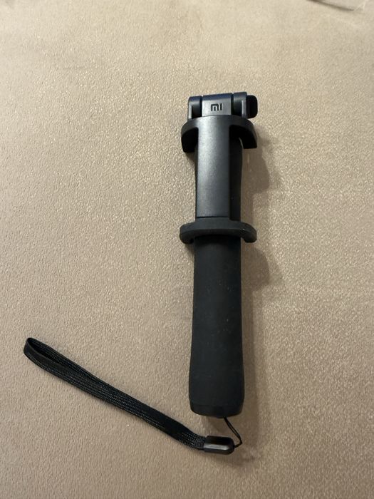Монопод для селфи Xiaomi Mi Bluetooth Selfie Stick
