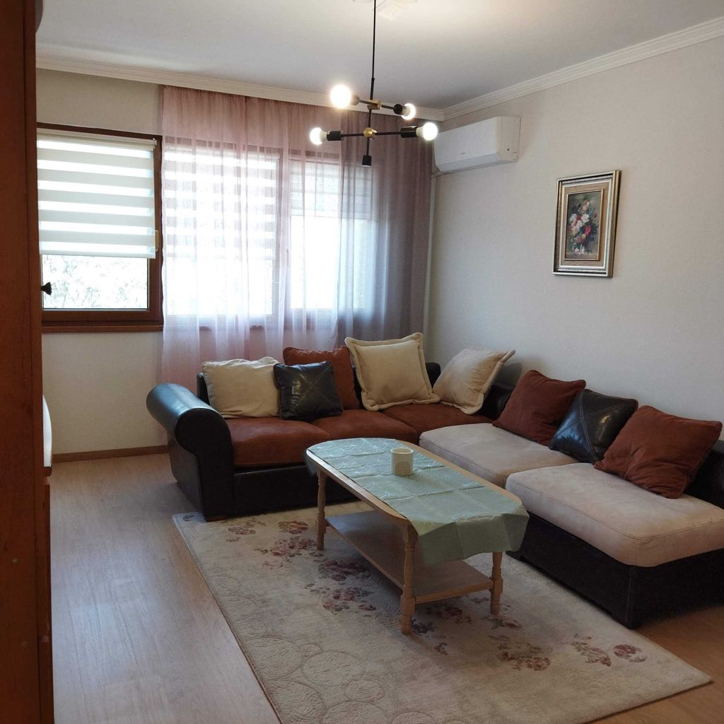 Дава се под наем Тристаен апартамент в Стара Загора, Била - 59 кв.м за 357 € - Снимка #1