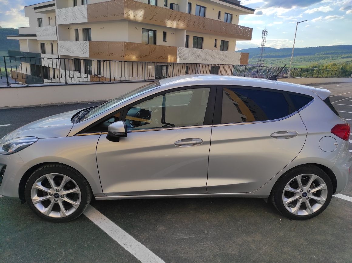 Vând Ford Fiesta Titanium Full 2019, 49.000km reali