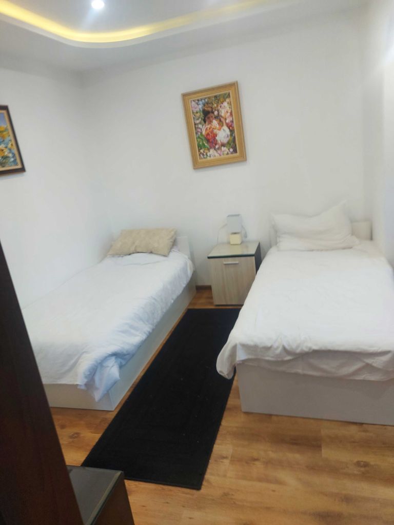Дава се под наем Тристаен апартамент в Плевен, Дружба 3 - 100 кв.м за 459 € - Снимка #6
