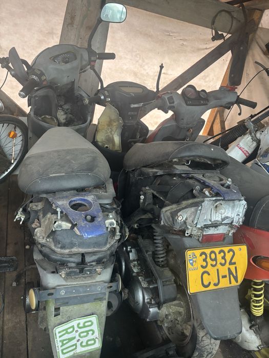 Vand scutere pentru piese