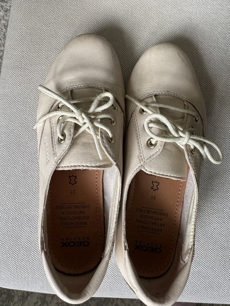 Кожени обувки Geox 31 номер момиче