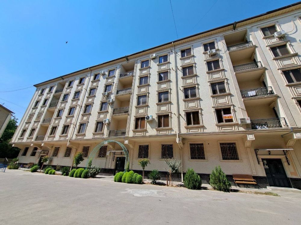Продается 3 ком. Квартира площадью 93 кв.м. По ул. Шота Руставели