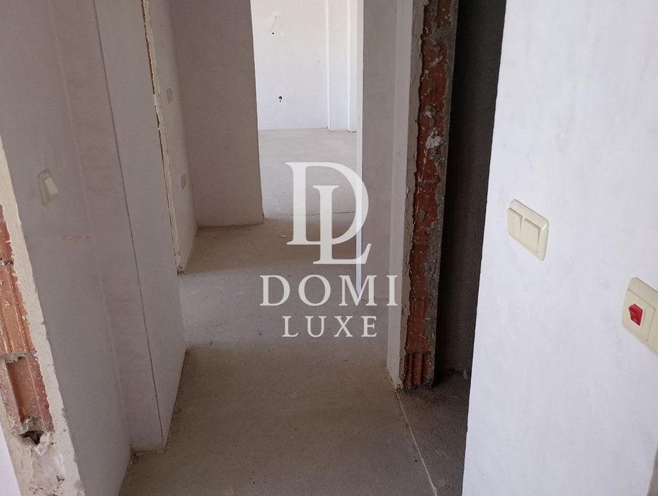 Продава се Тристаен апартамент в Варна, Левски - 80 кв.м за 2738 €/кв.м - Снимка #5