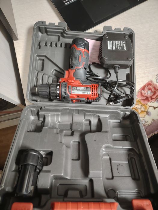 ЗУБР дрель-шуруповерт ДШЛ-125-22