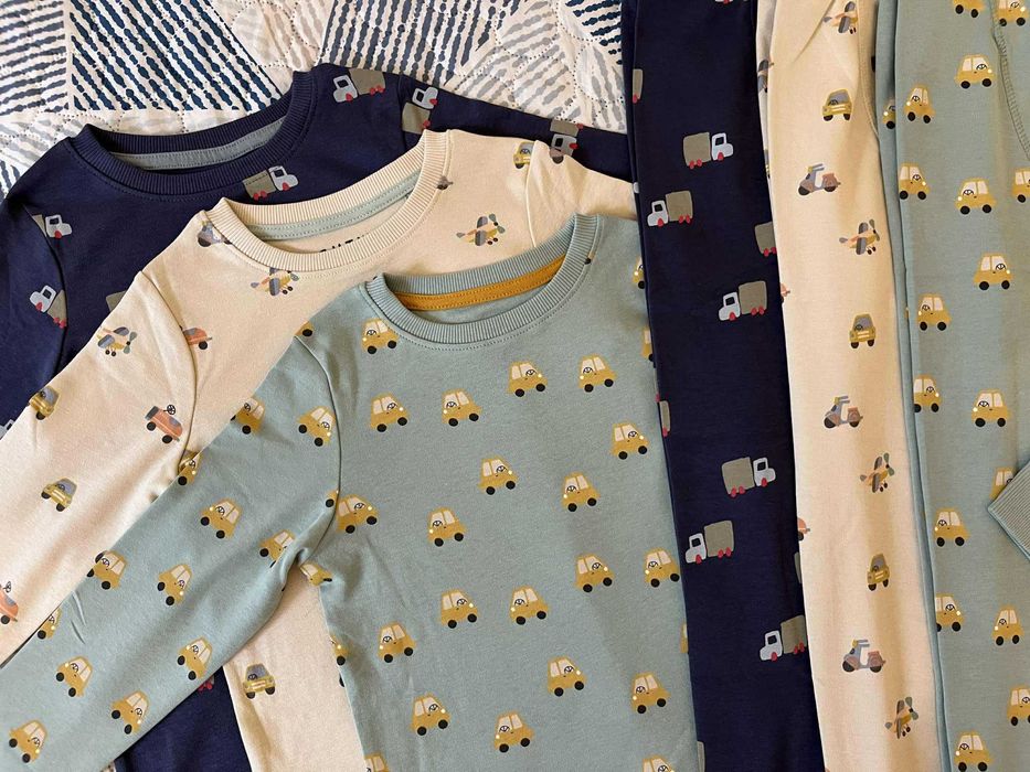 3 броя НОВИ пижами NEXT 104-110см с превозни средства