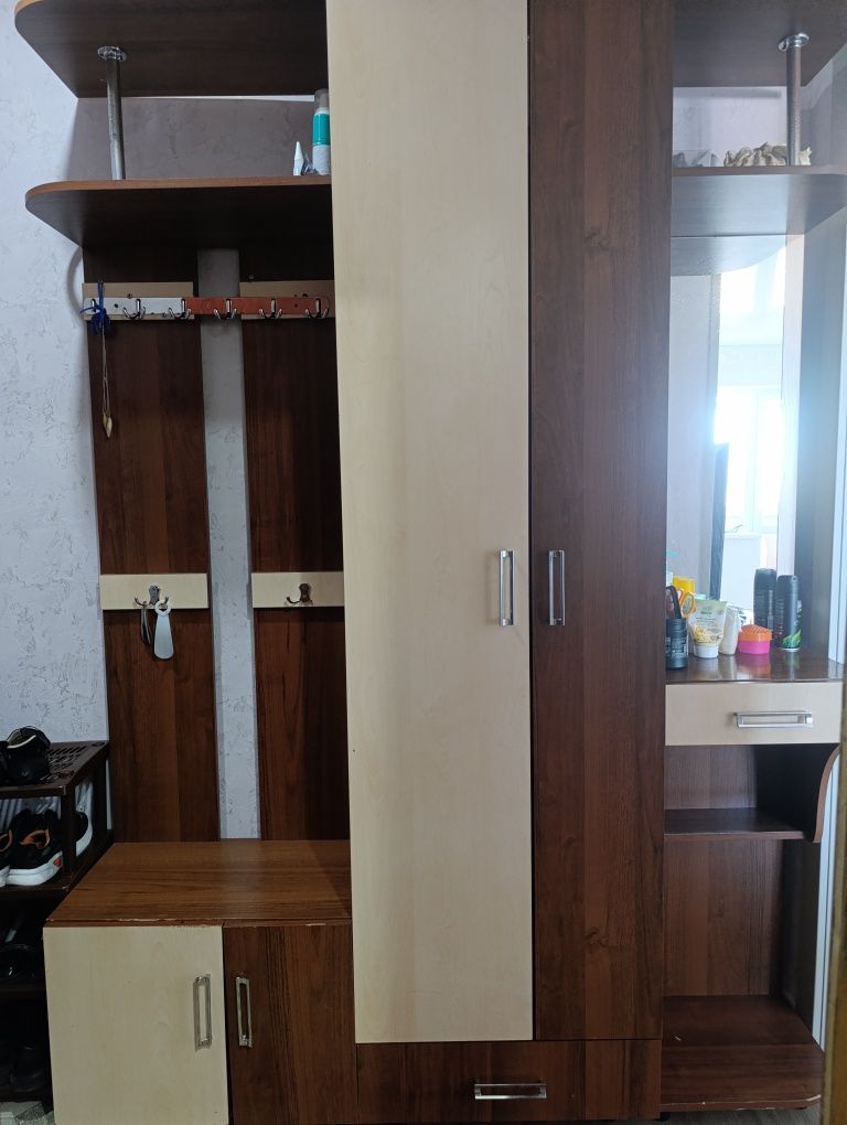 Шкаф в прихожую 20 тыс