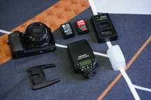 Sony A6000 + Obiectiv Kit 16-50 + Blit