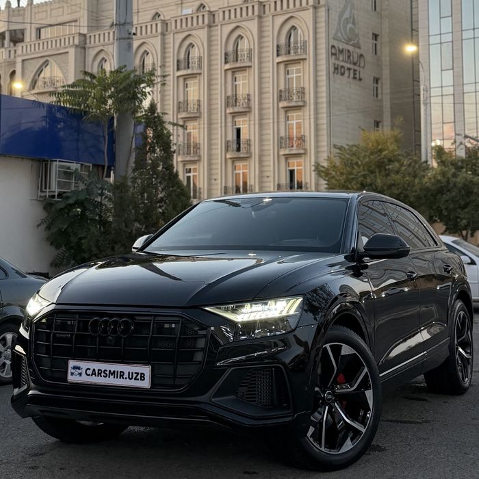 Audi Q8 S-line Full