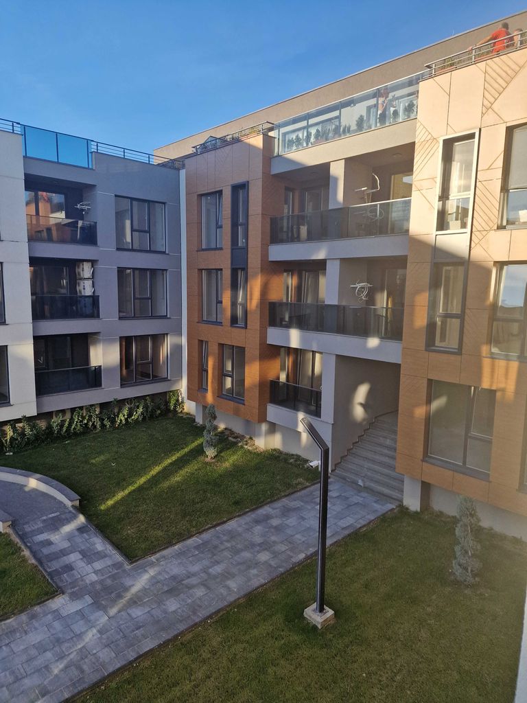Продава се Двустаен апартамент в Пловдив, Остромила - 72 кв.м за 1667 €/кв.м - Снимка #9