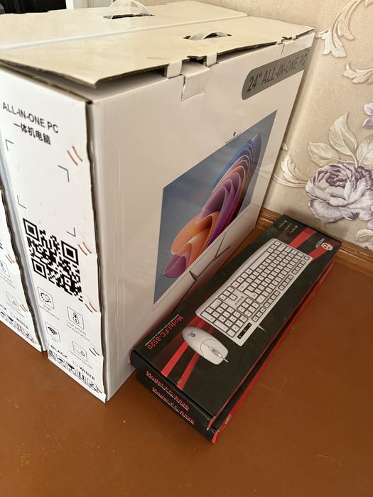 Продам срочно моноблок 2+ клавтура 2+. Шт